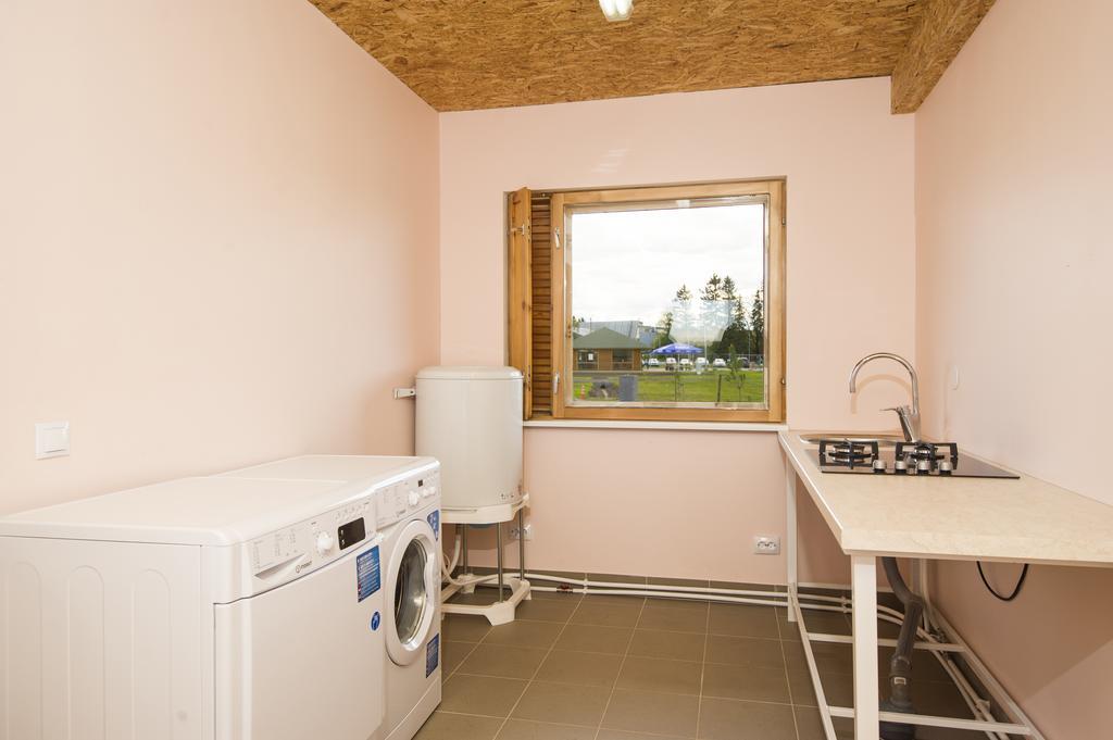 Vanamoisa Caravan Park Saue الغرفة الصورة